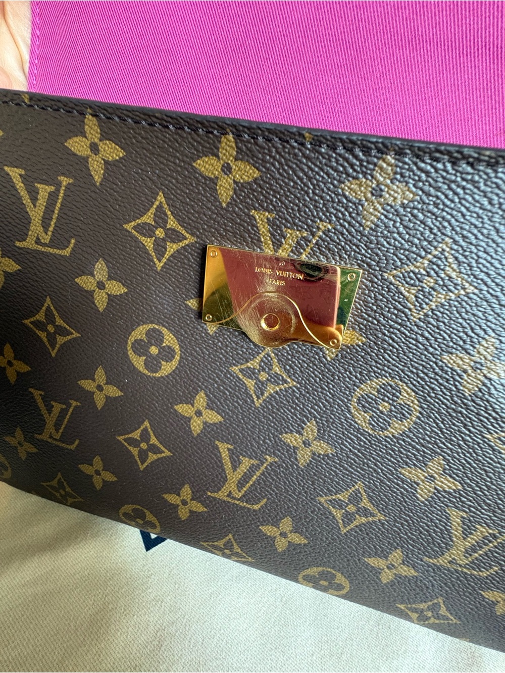 Louis Vuitton Monogram Cluny BB Bag with Pink Strap like new! - Picture 6 of 11